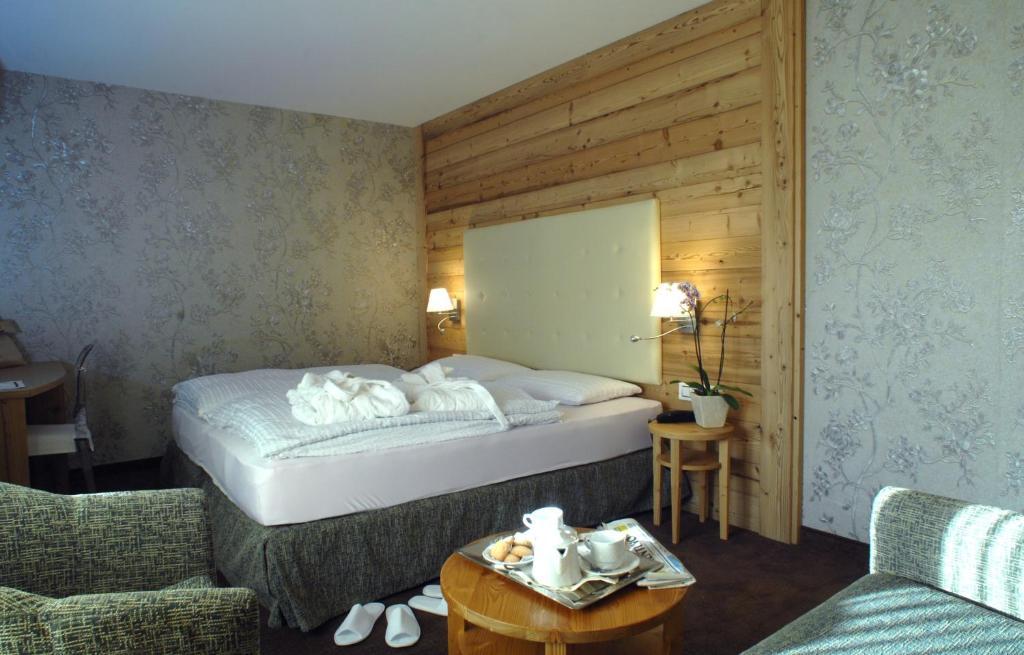 Cimon Dolomites Hotel Predazzo Camera foto